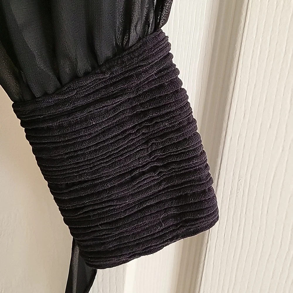 Wolford women's spandex black dress, with see thru sleeves, size S. Black - Picture 4 of 15